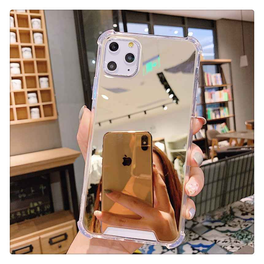 Mirror iPhone Case with Touch-Up Feature – Your New On-the-Go Beauty Essential