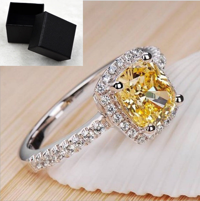 Bridal ring set with yellow center stone and gift box