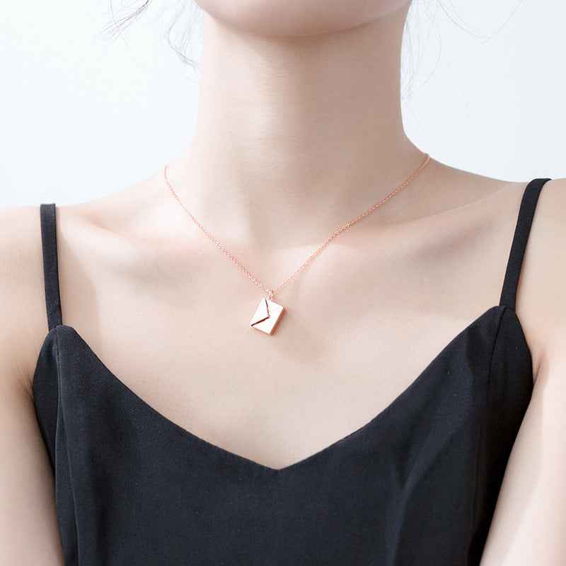 Romantic Envelope Necklace: A Sentimental Love Letter Pendant Gift